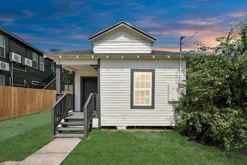 7305 Sherman Street, Houston