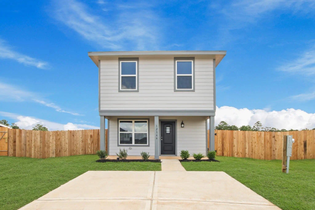 12366 Sword Point Court, Willis