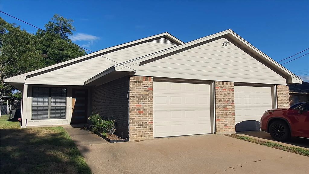 1903 S Austin Street A, Brenham