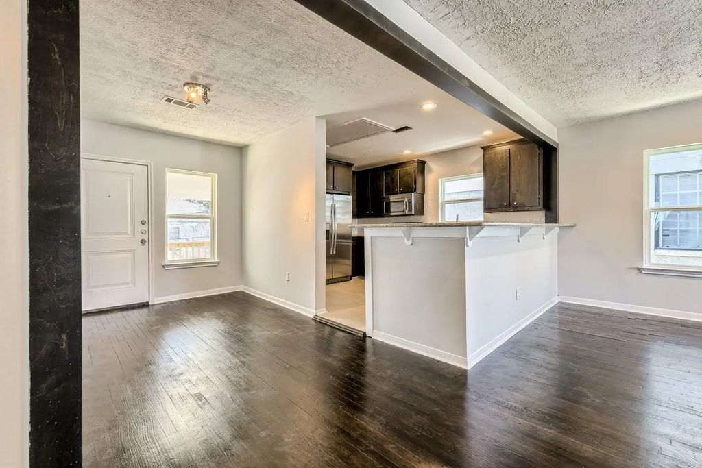 519 W Clay Street 2, Houston