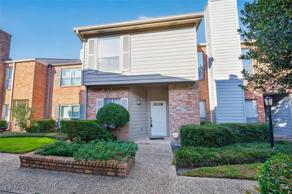 5916 Woodway Place Court, Houston