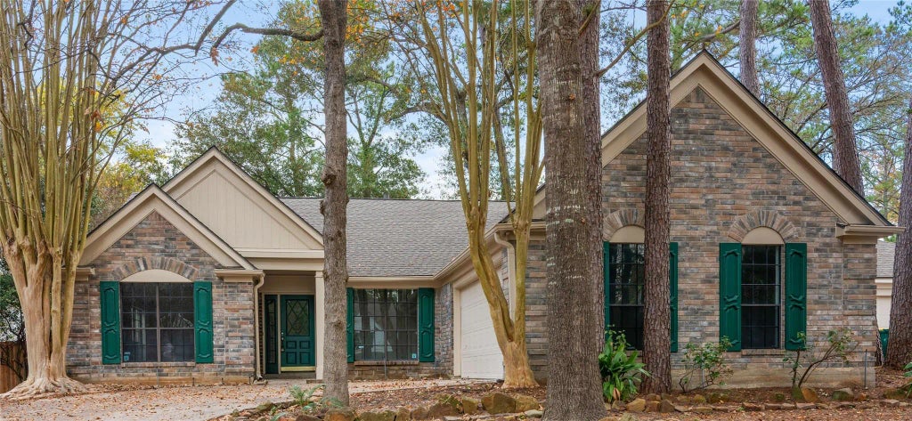 10 White Fawn Drive, Spring