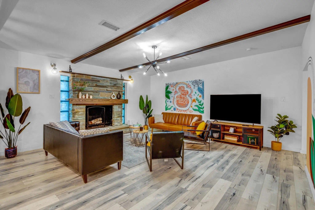 5918 Lattimer Drive, Houston