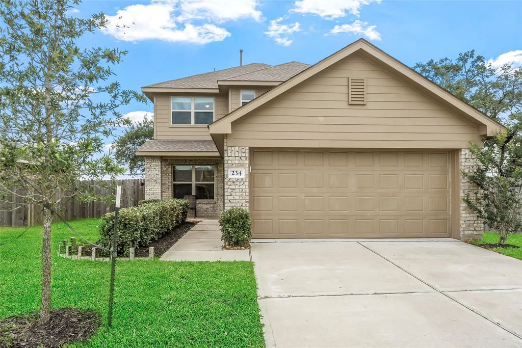 234 Bennett Loop, Angleton