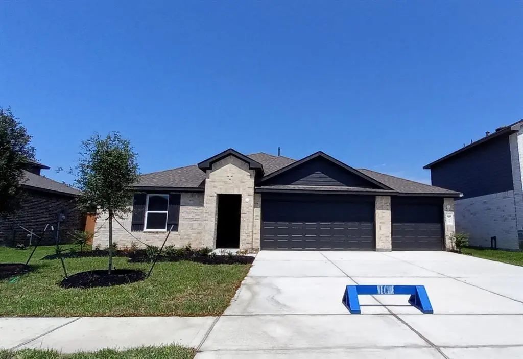 933 Neches Lane, Dayton