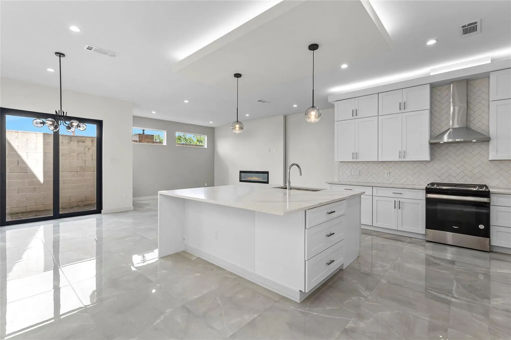 2932 El Fenice Lane, Houston
