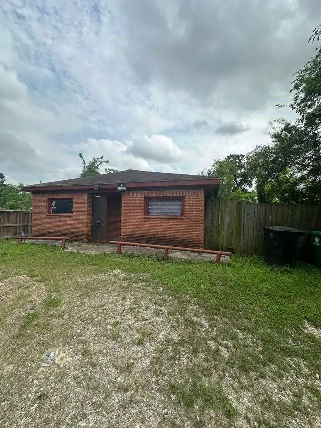 5514 Weaver Road, Houston