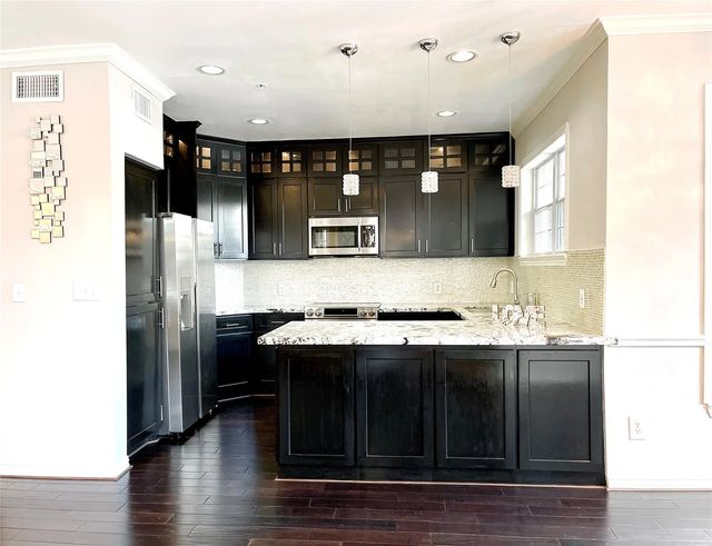 2111 Welch Street B110, Houston