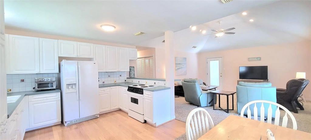 4015 Navarro Drive, Galveston