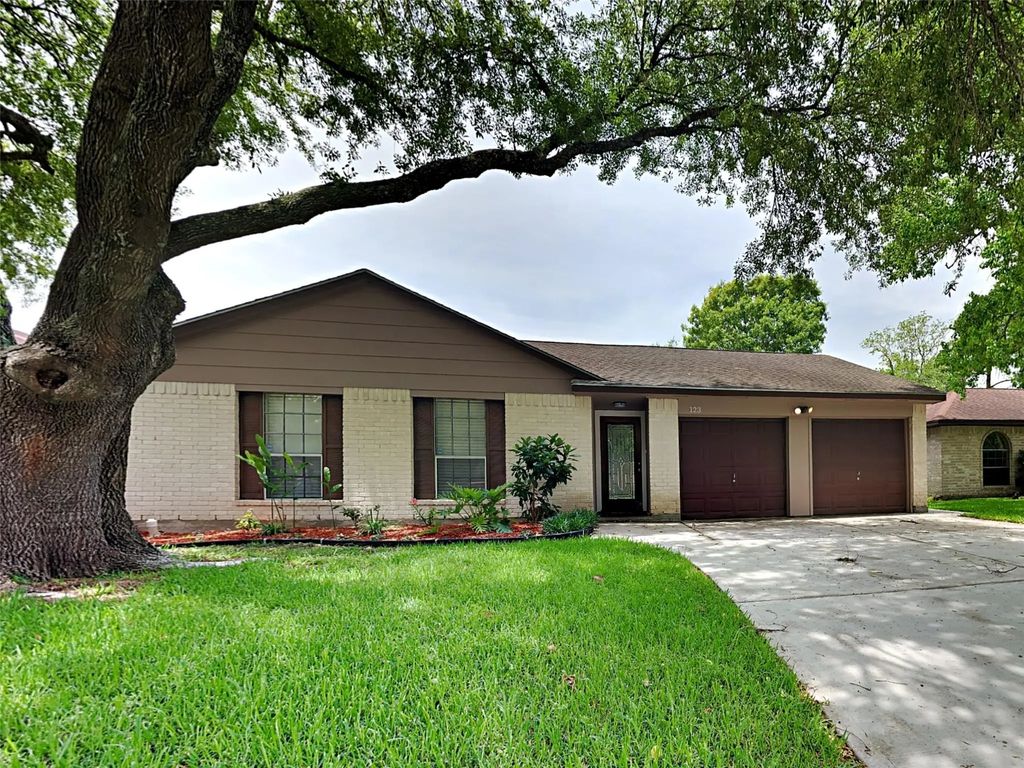 123 Greenshire Drive, League City