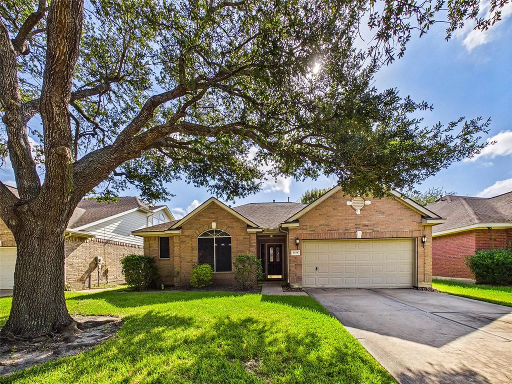 1119 Sussex Trail, Pearland