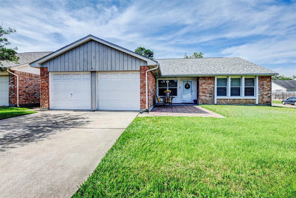 19502 Quiet Brook Drive, Houston
