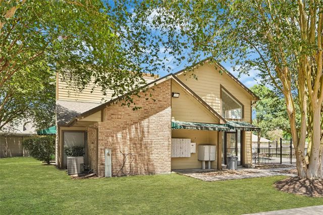 16800 Sugar Pine Drive 31, Houston