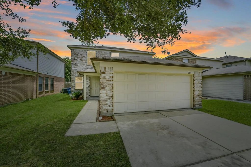 2811 Packard Elm Street, Houston