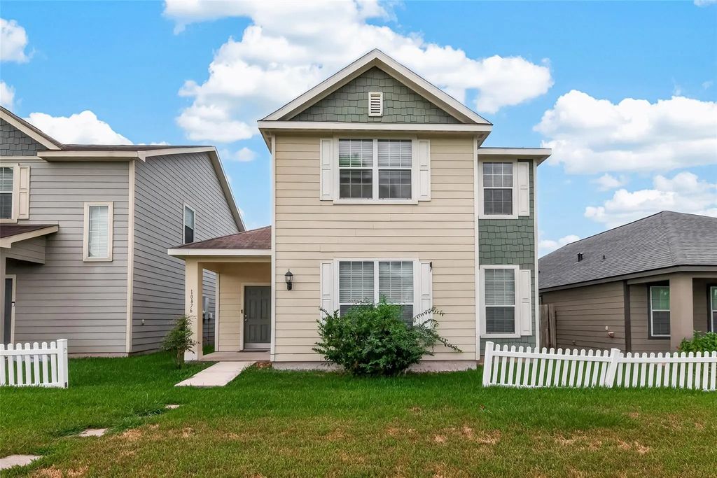 10876 S Lake Mist Lane, Willis