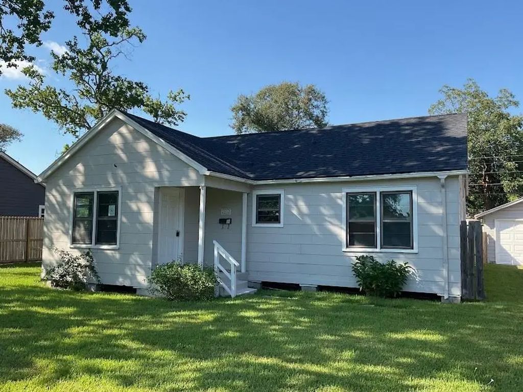 2302 Oaklawn Drive, La Marque