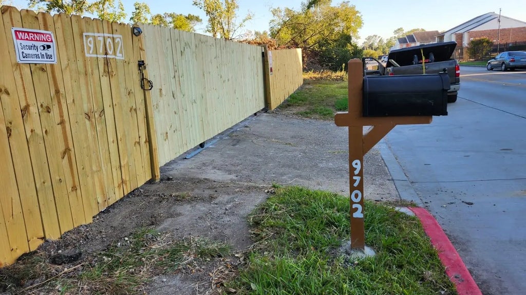 9702 Crofton Street, Houston