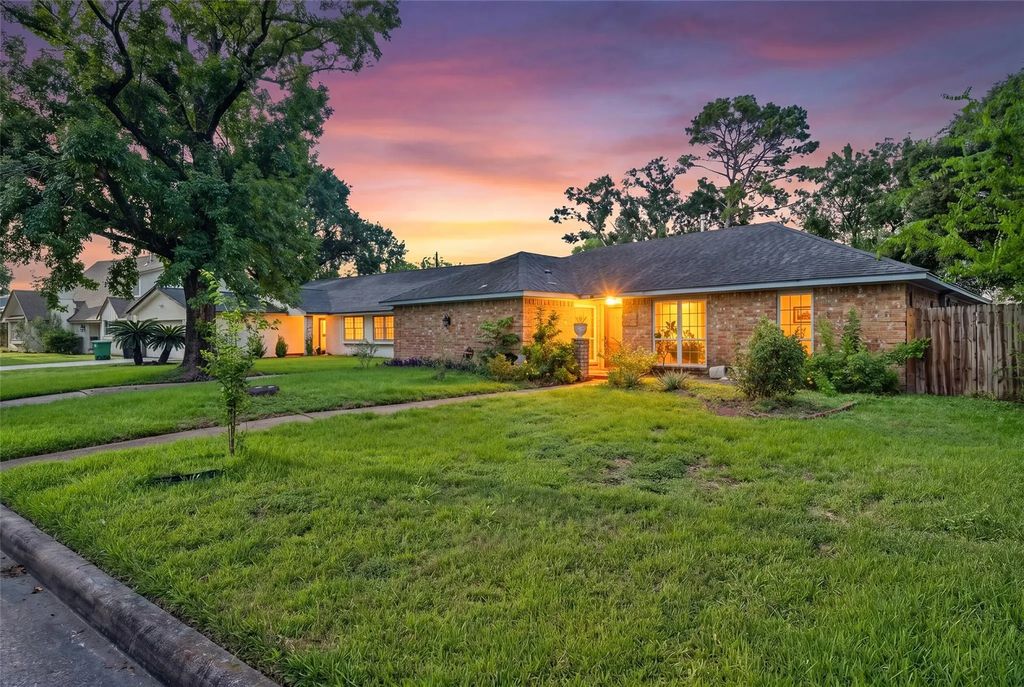 5714 Arbor Vitae Drive, Houston