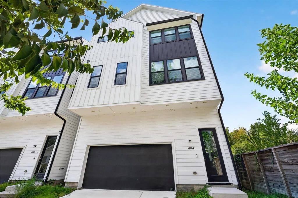 6744 Del Rio St, Houston