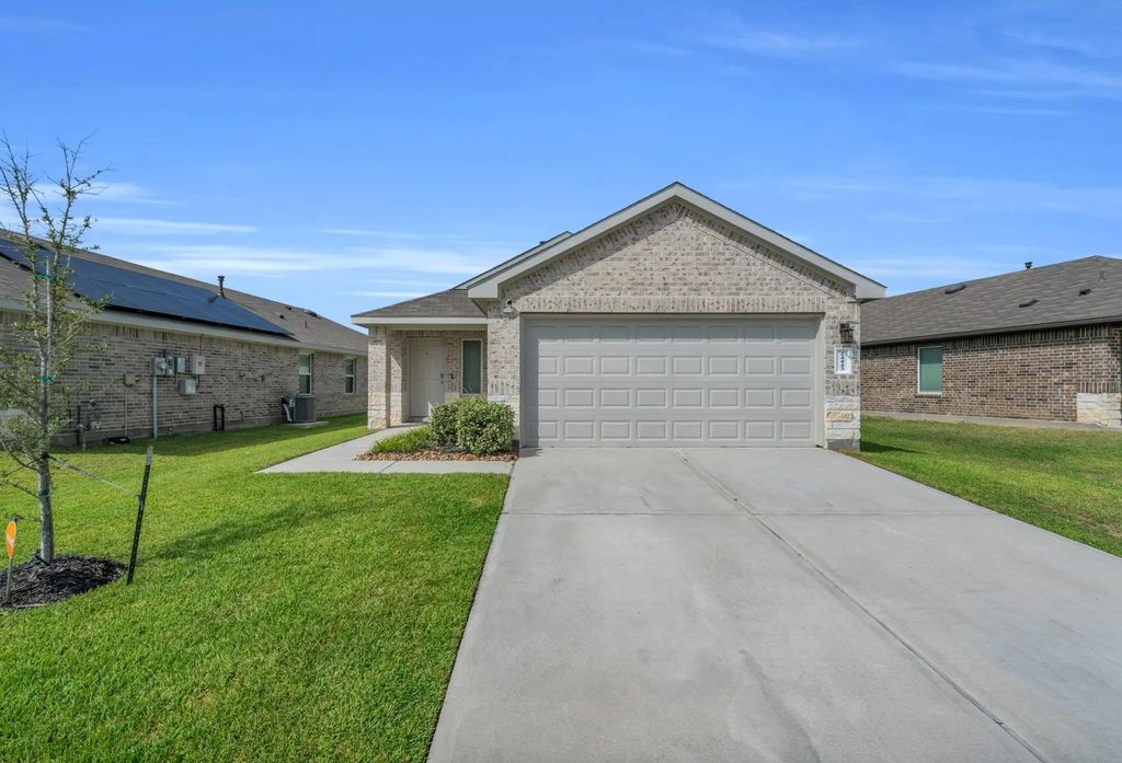 24443 Elmwood Falls Drive, Spring