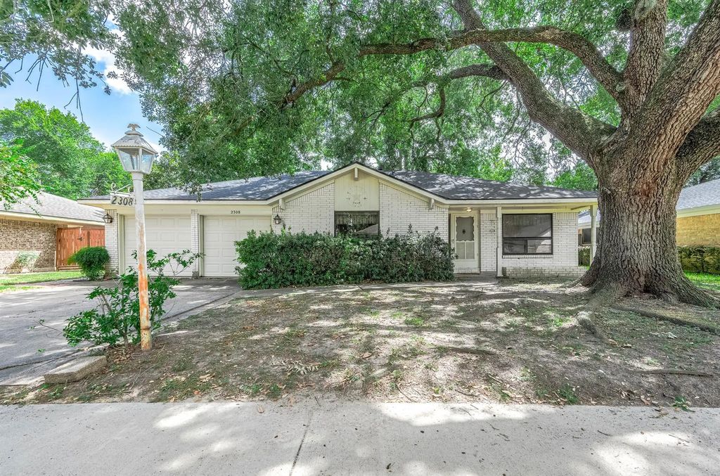 2308 Florence Avenue, Pasadena