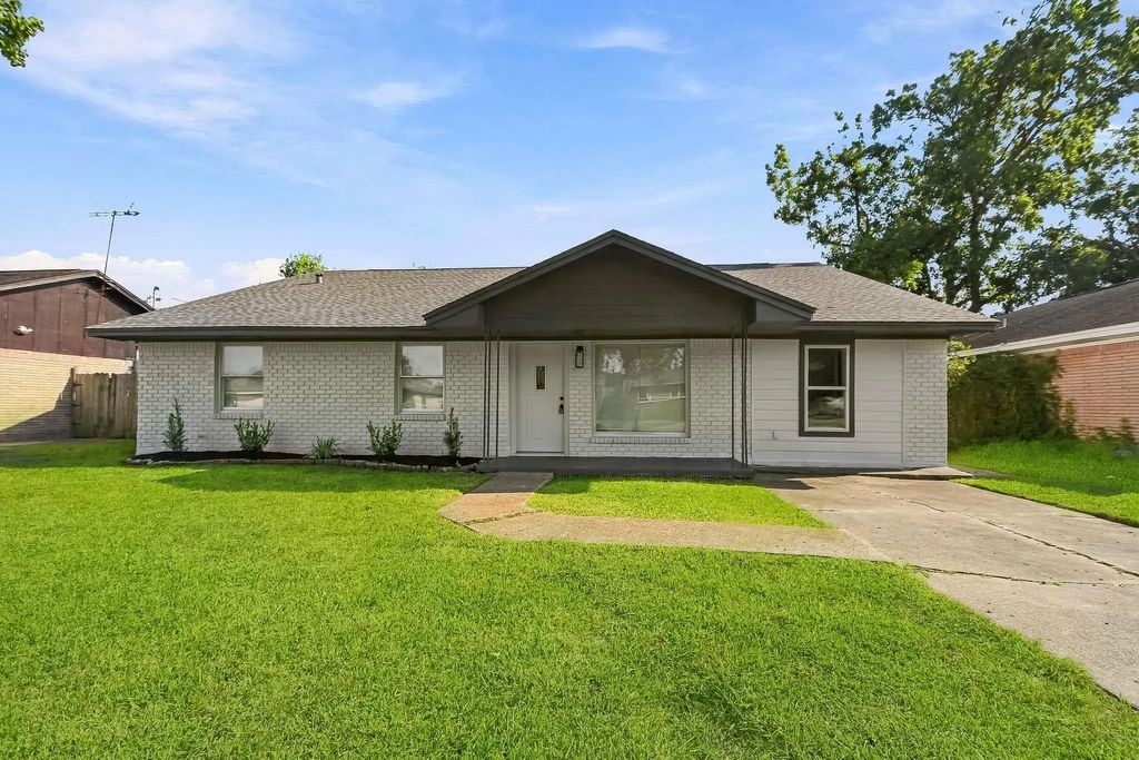 3021 8th Avenue N, Texas City