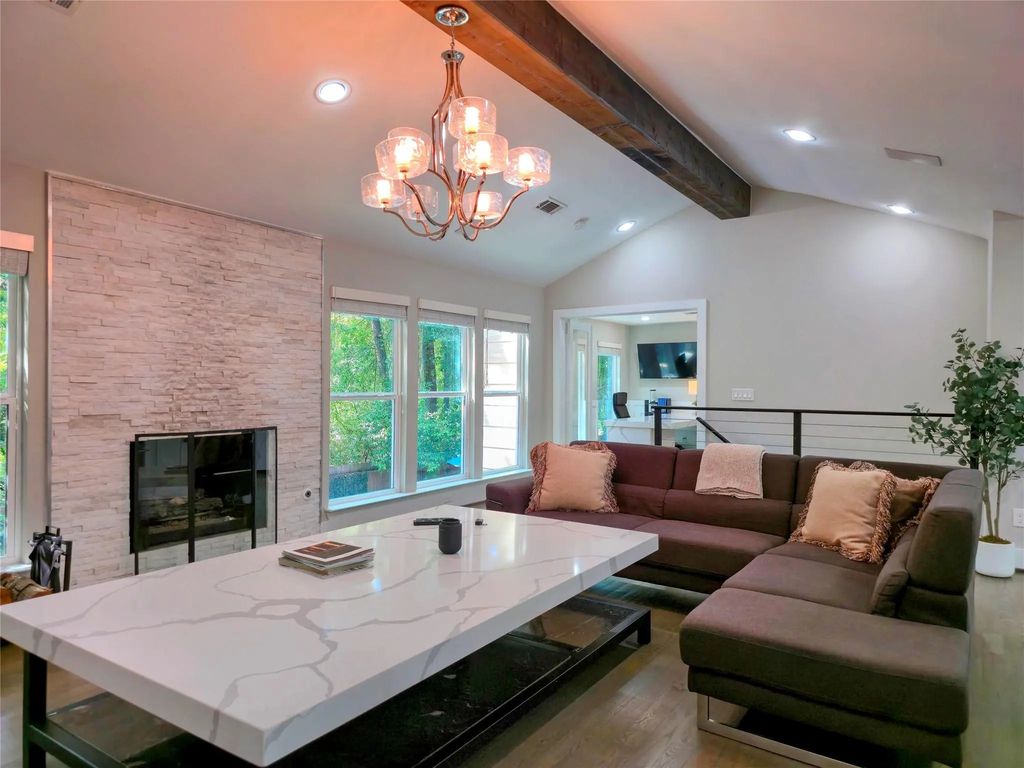 7 Leisure Lane, The Woodlands