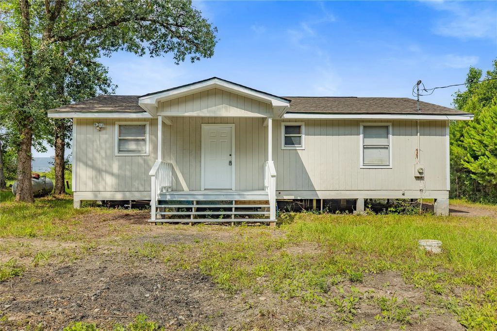223 Rush Creek Lane, Trinity