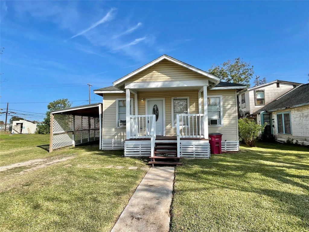 1014 W 4th Street, Freeport