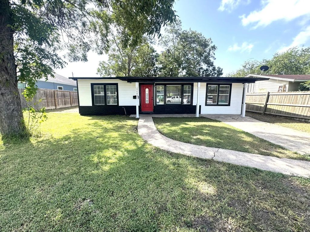 3007 Meadowlane Street, Victoria