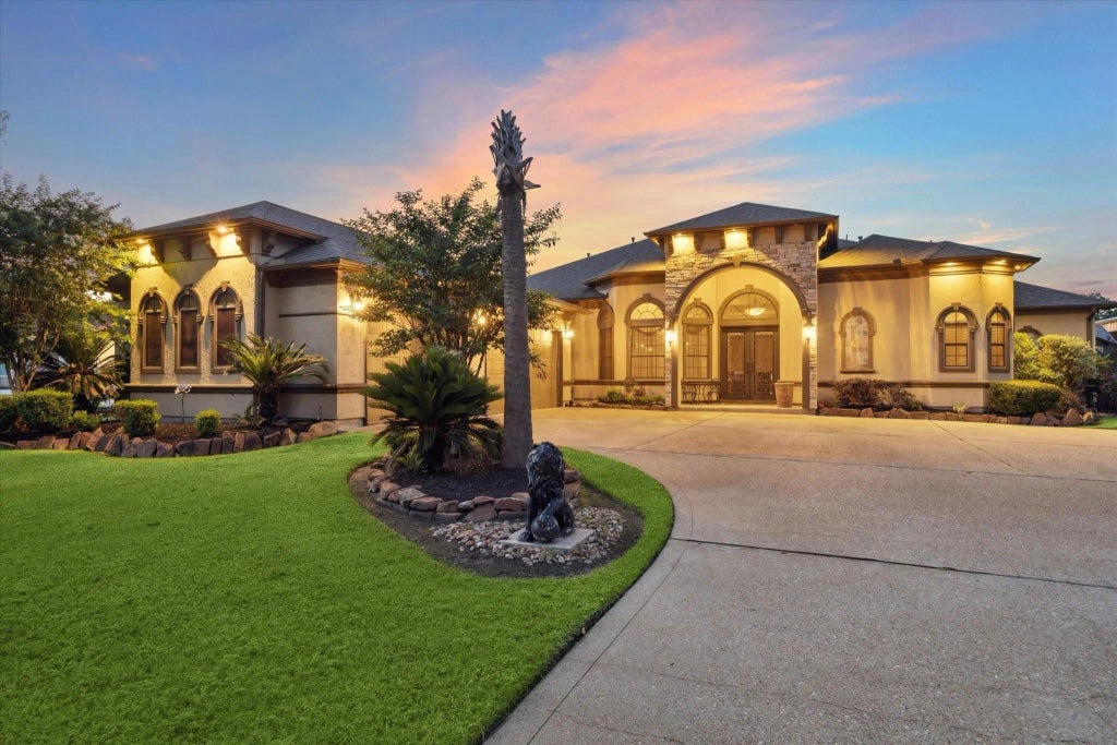 706 Saddle Creek Farms Drive, Crosby