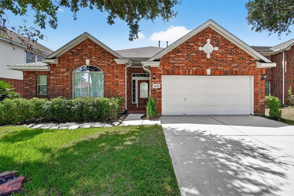 16719 Bishop Knoll Lane, Hockley