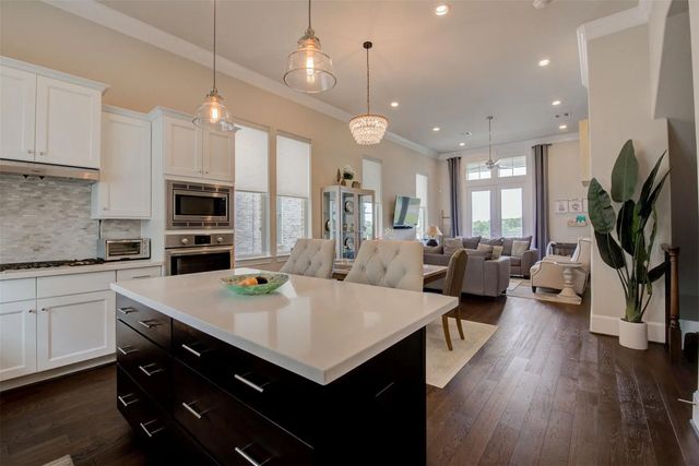 9664 Knight Road, Houston