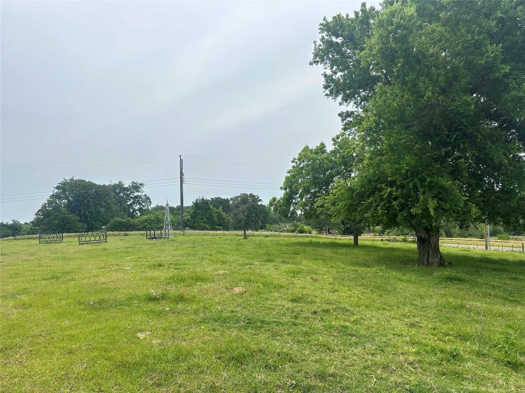 9289 County Road 329, Buffalo