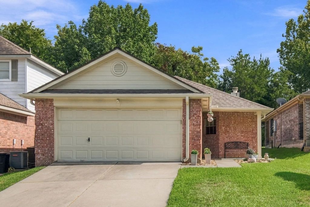 117 Harbour Town Circle, Montgomery