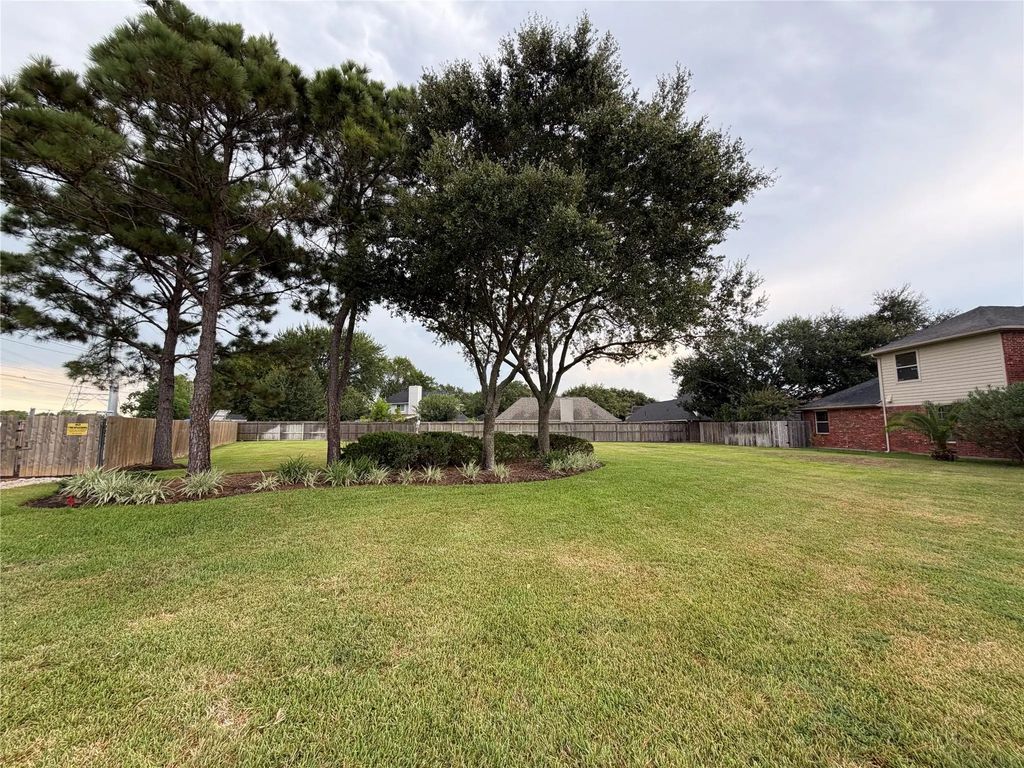 1212 West Bay Area Boulevard, League City