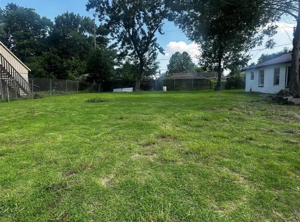 17002 Folsom Drive, Houston