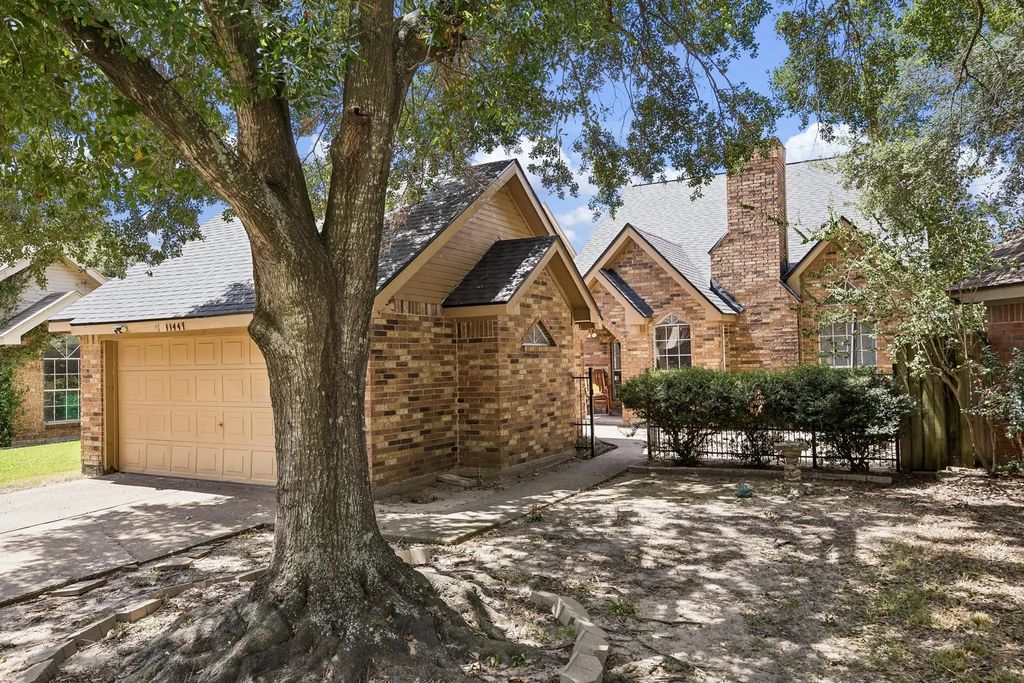 11447 W Travelers Way Circle, Houston