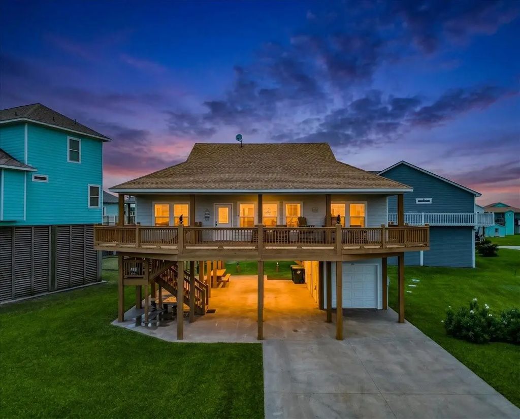 951 S Gateway, Port Bolivar