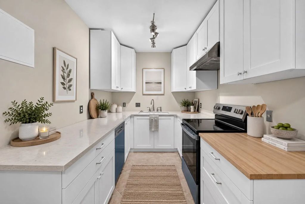 2601 Bellefontaine Street B110, Houston
