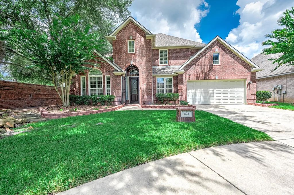 203 Bay Bridge Drive, Sugar Land