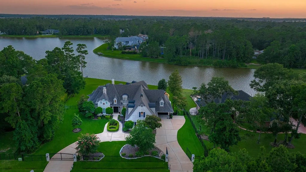 28207 E Benders Landing Boulevard, Spring