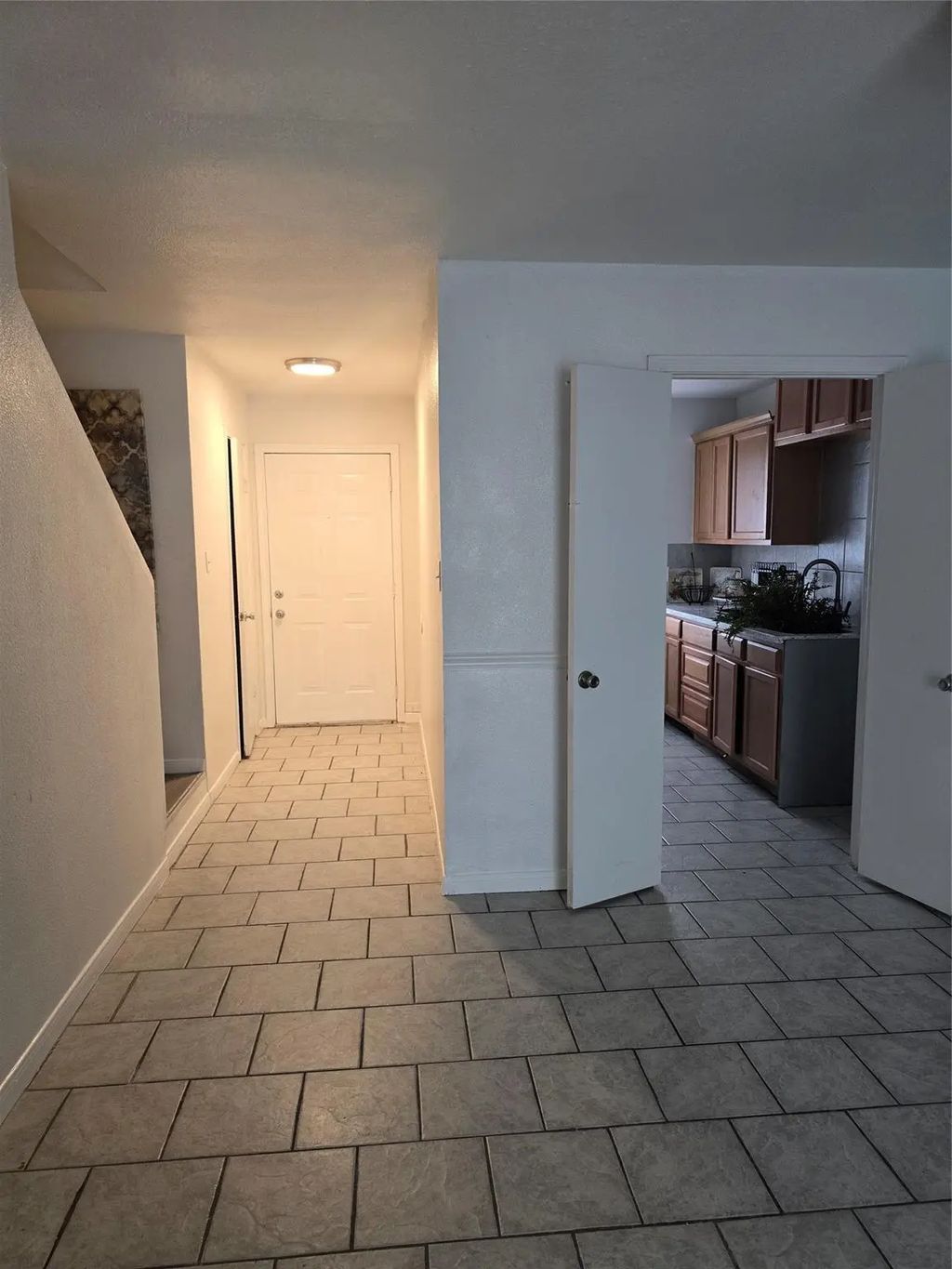 8405 Wilcrest Drive 2008, Houston