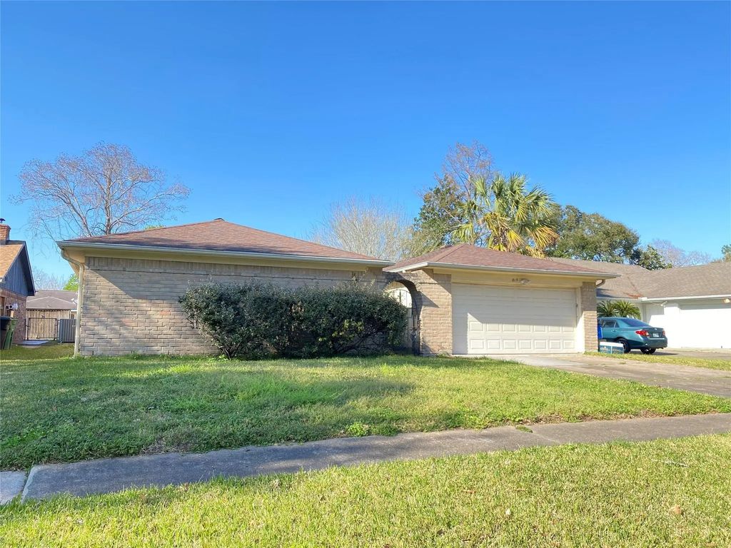815 Ramada Drive, Houston