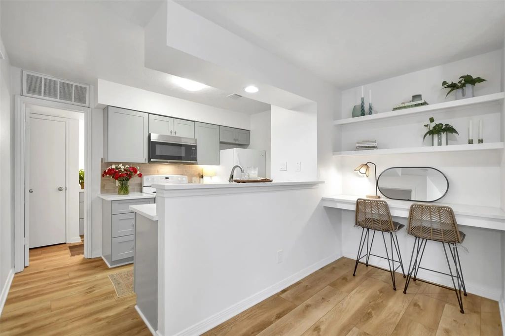 2401 Sycamore Avenue D9, Huntsville