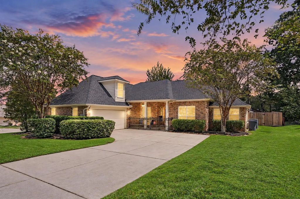 101 Woodmont Drive, Conroe