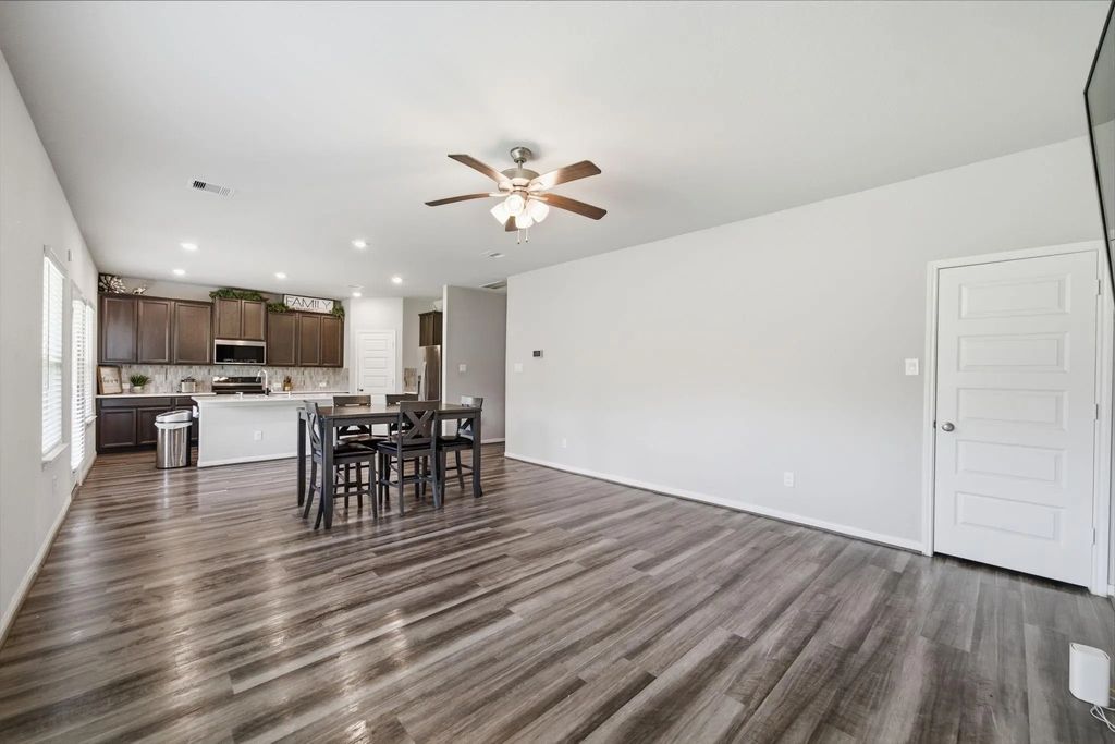 1812 Kingsford Prairie Court, Pearland