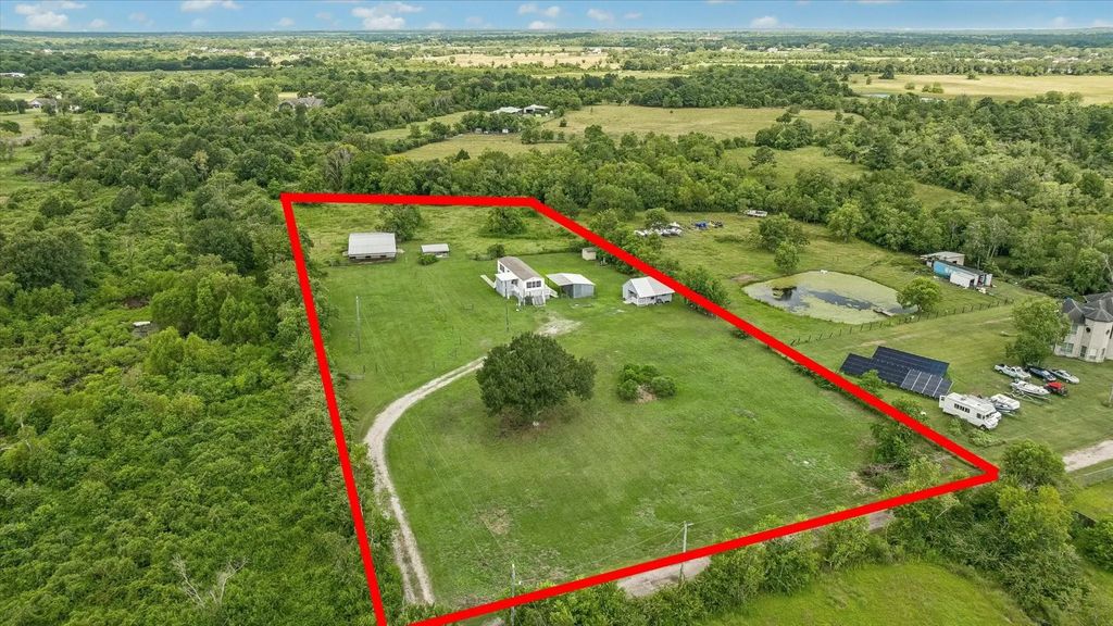 5806 S Highway 35, Alvin
