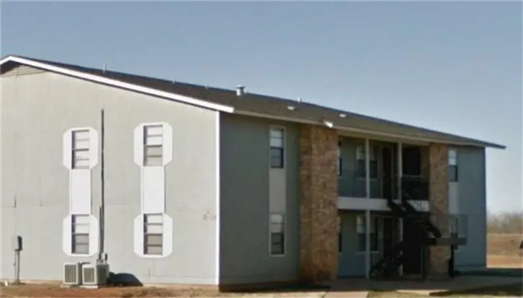 100 S Prairie Circle, Electra