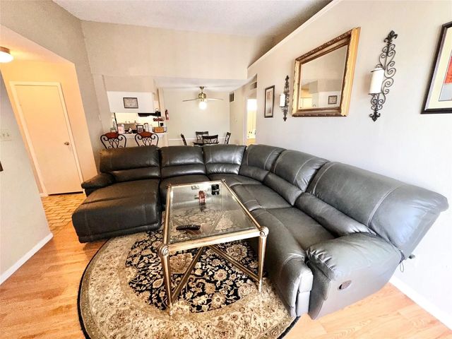 10101 S Gessner Road 213, Houston